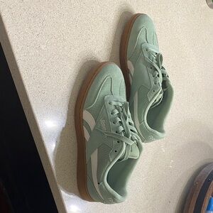 Reebok Pastel Green Sneakers with Gum Sole